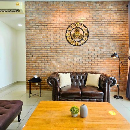 Conezion Near Ioi City Mall, Maeps Serdang, Putrajaya By Cloud Host Exteriör bild