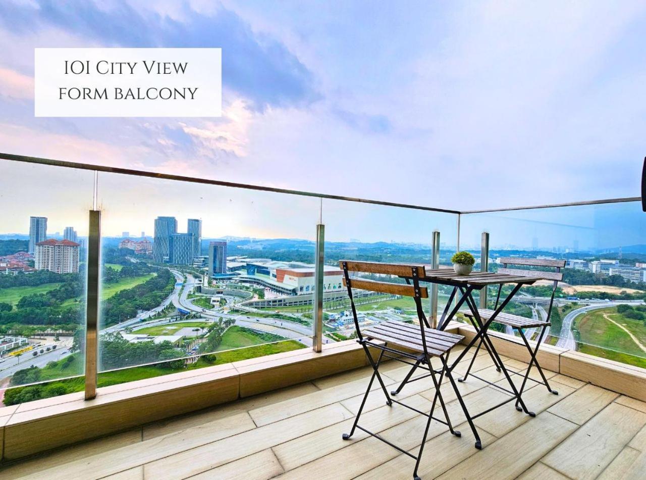 Conezion Near Ioi City Mall, Maeps Serdang, Putrajaya By Cloud Host Exteriör bild