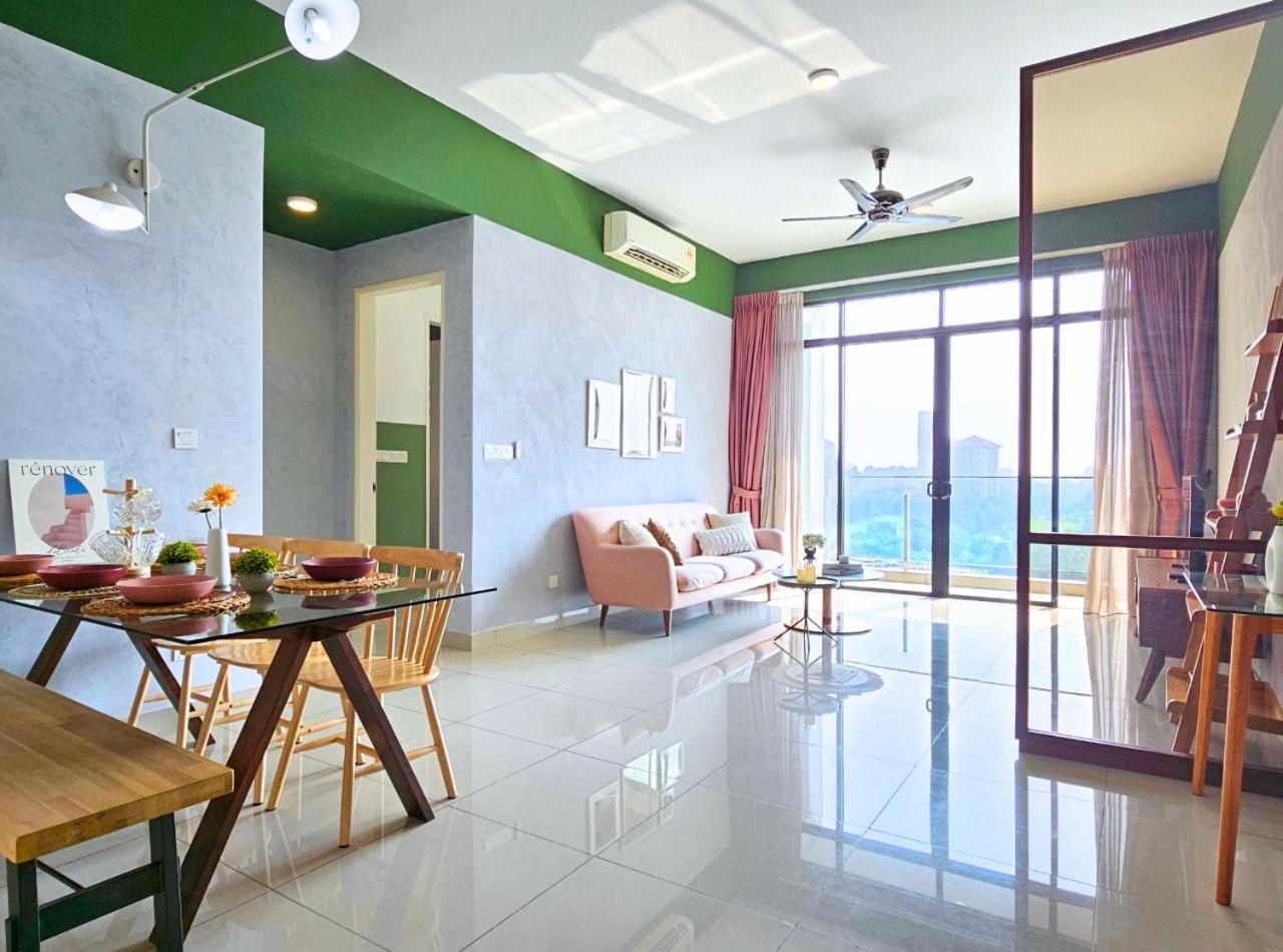 Conezion Near Ioi City Mall, Maeps Serdang, Putrajaya By Cloud Host Rum bild